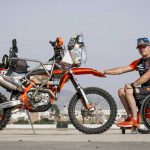 Personajes Dakar, el piloto parapléjico que corre en moto